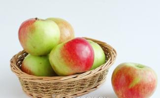 Пюре из яблок для детей “Неженка” – очень простой и быстрый рецепт в мультиварке